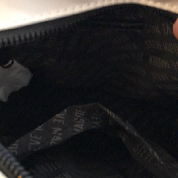 Steve Madden Quilted White Nylon Faux Leather BDRAKE Crossbody Branded Strap NWT - Picture 10 of 16